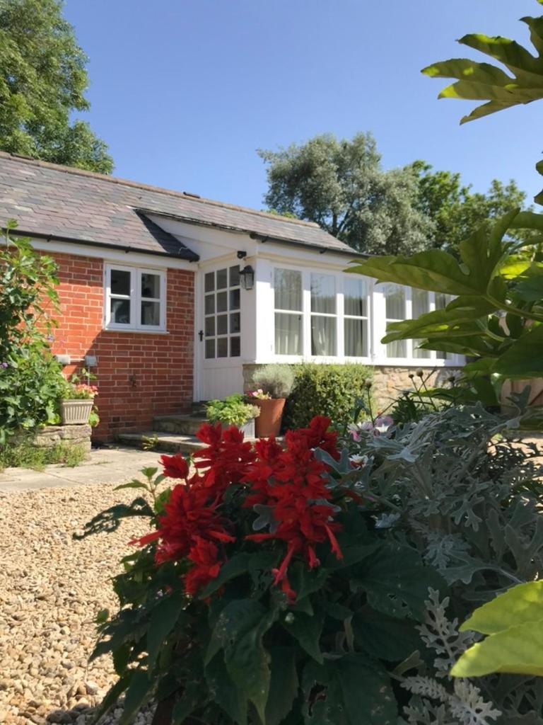 Norburton Hall Cottages Bridport Exterior foto